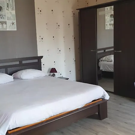 D'hotes -- Le Clos De 3* Gemozac