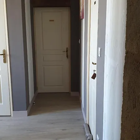 לינה וארוחת בוקר D'hotes -- Le Clos De Gémozac