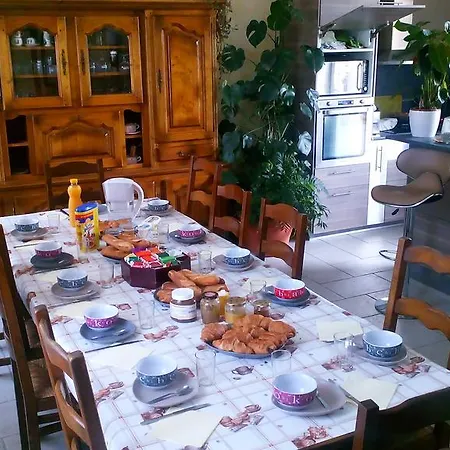 D'hotes -- Le Clos De לינה וארוחת בוקר