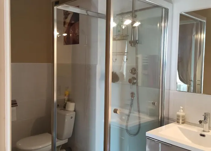 D'hotes -- Le Clos De 3*